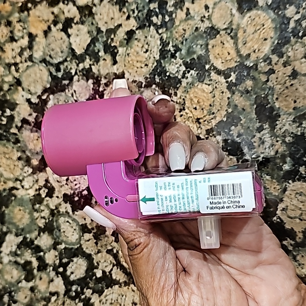 BBW Raspberry Scent Control Wallflower Diffuser - Picture 4 of 5